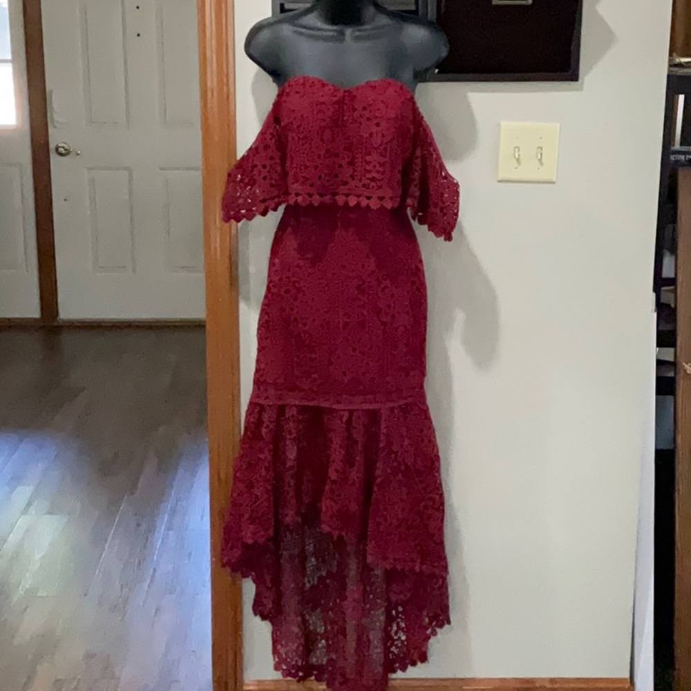 2-Piece Lace Skirt Set